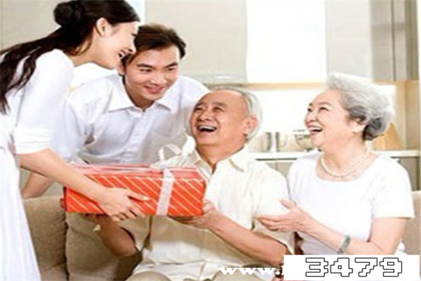 送礼给长辈怎么说自然，给长辈送礼物怎么说贴心话