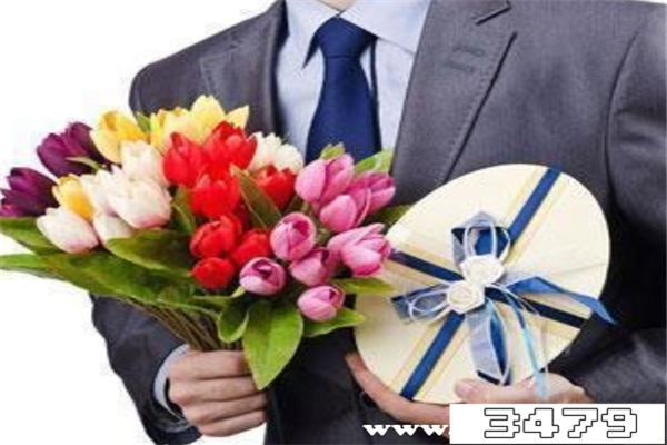 晚上9点去领导家送礼合适吗，晚上几点去领导家送礼