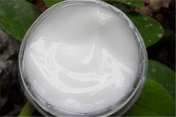 乳液每天涂很多次可以吗，乳液每天用多少合适