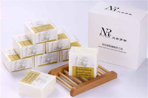 蚕丝皂真的有蚕丝吗，蚕丝皂有没有副作用