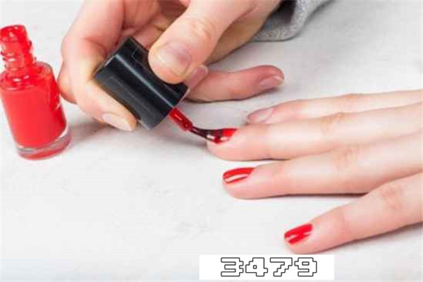 指甲油是易燃易爆物品吗，指甲油是烤的好还是不烤的好