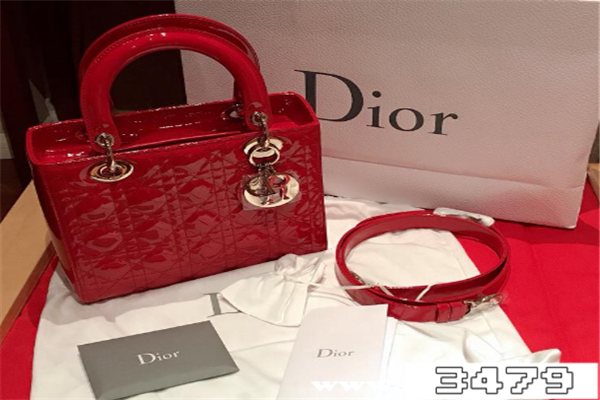 迪奥手提包经典款价格和图片