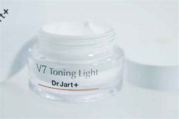 素颜霜的正确使用方法，素颜霜什么牌子好用