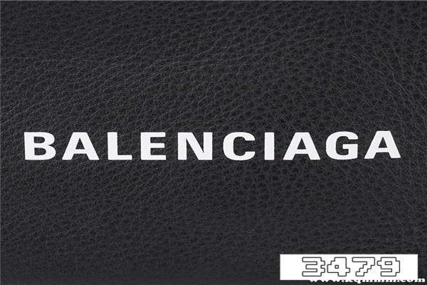 巴黎世家和gucci哪个档次高，巴黎世家和lv哪个档次高