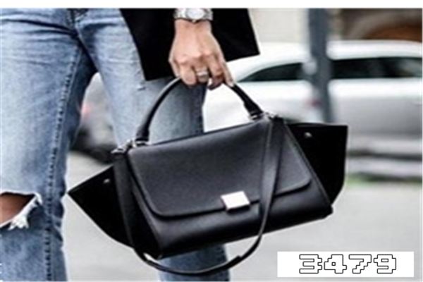 celine和lv哪个档次高，celine属于几线品牌