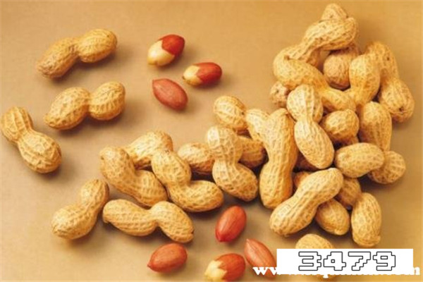 吃花生有禁忌这7类人不宜吃，长时间吃花生的危害