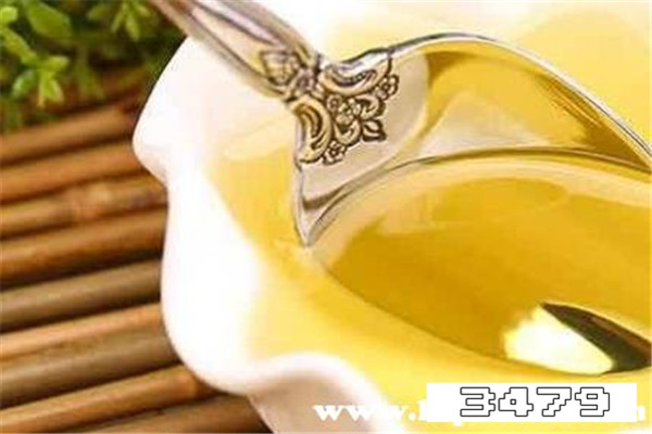 过期花生油千万别扔11种用途，花生油过期了还能吃吗没开封