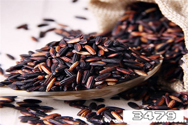 这五类人不宜吃黑糯米，黑糯米的禁忌