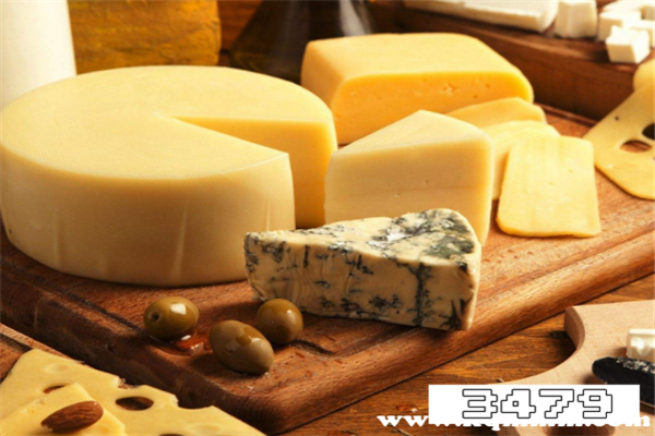 过期奶酪吃了致死，吃了变质的芝士有毒吗