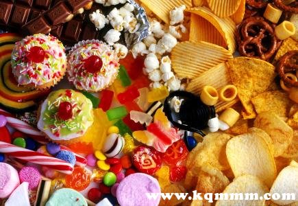 女生爱吃的零食清单一长串，女生爱吃的100种零食名字