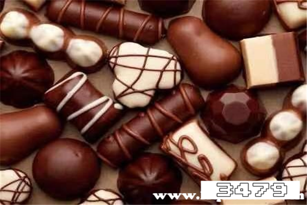 一直冷藏的过期巧克力能吃吗，巧克力放冰箱一年了还能吃吗