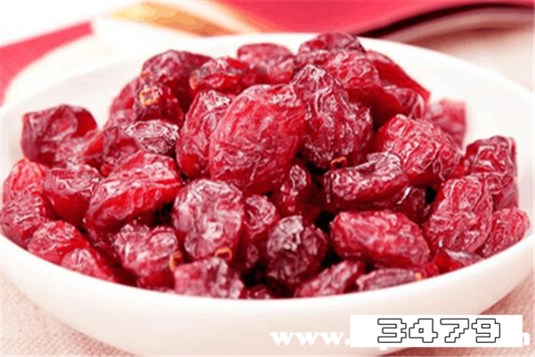 吃蔓越莓干的好处和坏处，蔓越莓对女性的功效