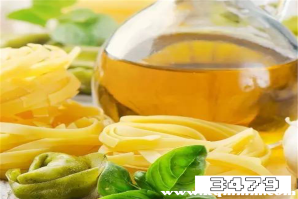 橄榄油是用什么榨出来的，橄榄油的最佳食用方法