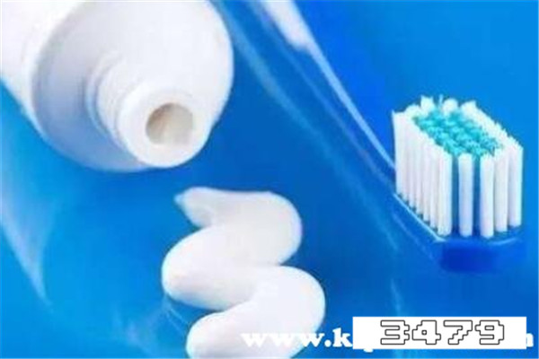 水合硅石牙膏中的作用，牙膏里含水合硅石好吗