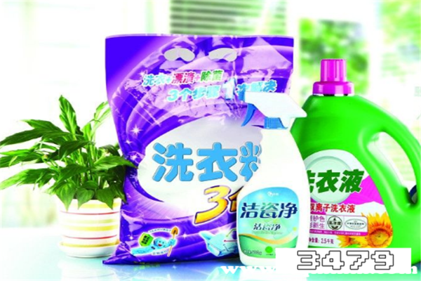 洗衣粉与洗衣液哪个洗衣效果更好，洗衣粉洗衣液哪个更好
