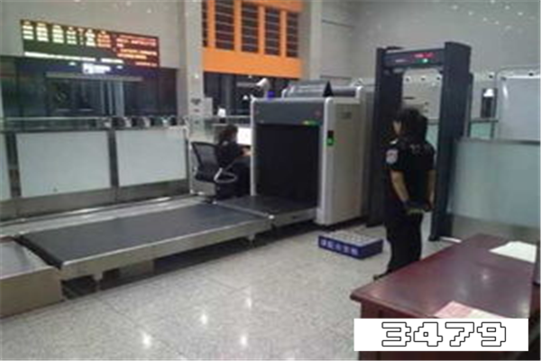 高铁安检能看到箱子里面的东西吗，高铁安检门能扫出什么