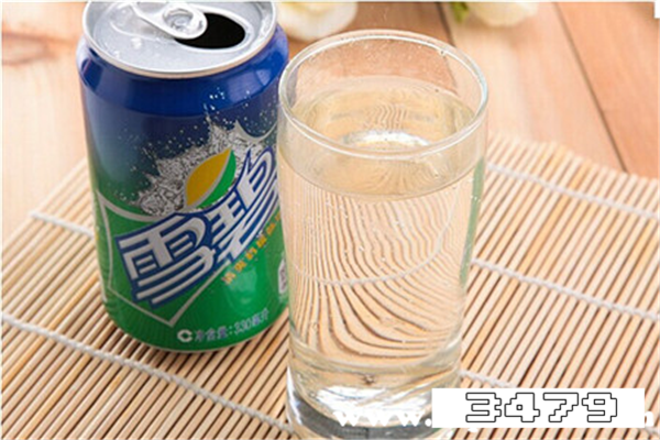 雪碧怎么做最简单的方法，自制雪碧的做法