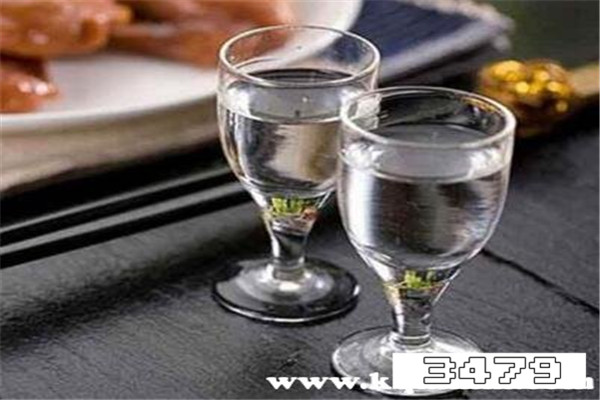 38度的白酒放了15年好喝吗，15年前的38度酒还能喝吗