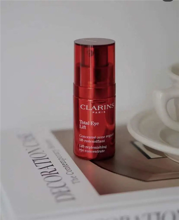 娇韵诗超速眼霜适合什么皮肤，娇韵诗超速眼霜正确使用步骤