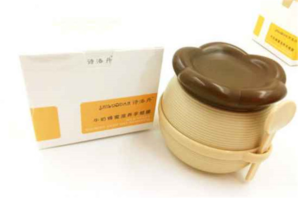 手蜡可以用在脸上吗，手蜡可以美白吗