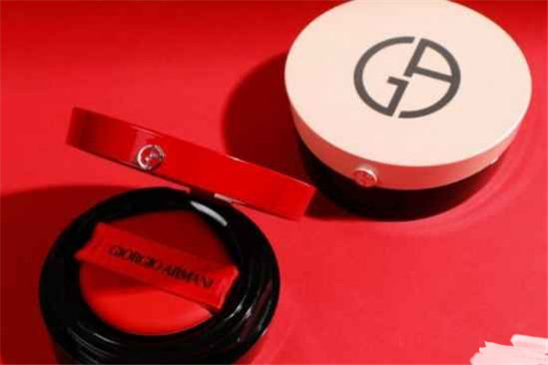 阿玛尼气垫粉色和红色哪个更遮瑕，阿玛尼气垫多少g