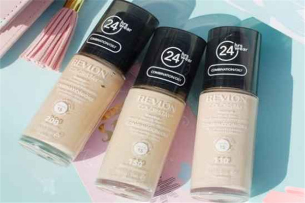 露华浓粉底液怎么看生产日期，露华浓粉底液保质期多久