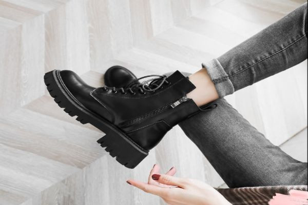 马丁靴如何清理，不同材质马丁靴怎么清洗