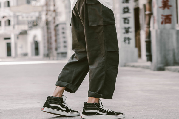 工装裤腰带怎么系，工装裤有几个口袋