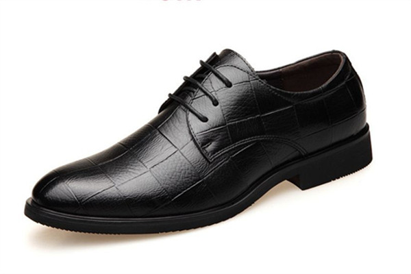 皮鞋破皮了怎么修补，皮鞋破皮修复小妙招