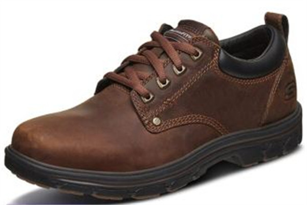 皮鞋配什么颜色袜子，皮鞋为什么不能穿白袜