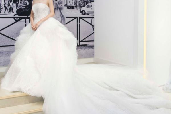 婚纱是买的好还是租的好，婚纱要准备几套