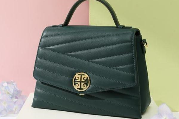 包包可以用酒精擦吗，牛皮包的保养方法