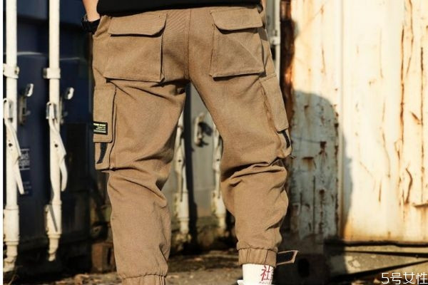 工装裤需要买大一码吗，工装裤老是往下掉怎么办