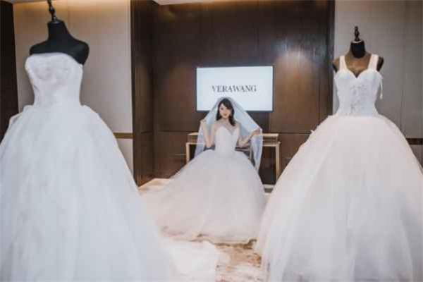 婚纱有必要买吗，婚纱有码数吗