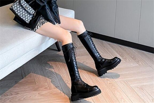 骑士靴适合多高的人穿，骑士靴和马丁靴的区别