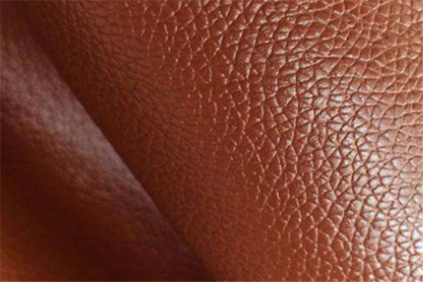 真牛皮是不是都有异味，摸起来是什么感觉