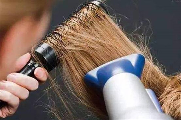 漂完头发是不是就废了