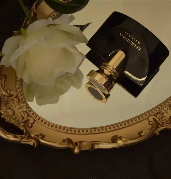 宝格丽夜茉莉香水怎么样，宝格丽夜茉莉香水好闻吗