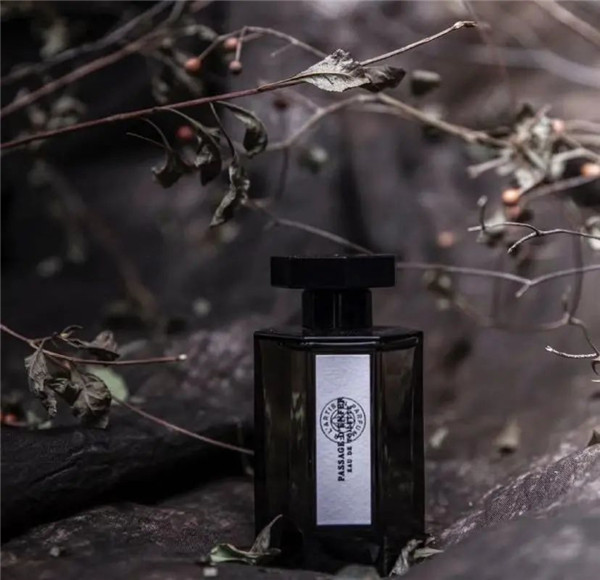 木质香调中性香水推荐，香水木质香调是什么味道