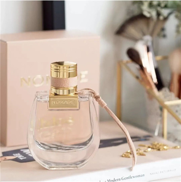 Chloe寇依恋旅小猪包女士香氛好闻吗，chloe小猪包香水香评