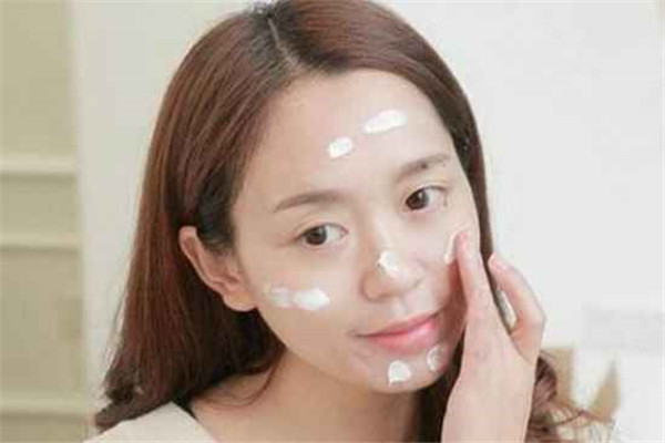 素颜霜是隔离吗，用素颜霜需要隔离吗
