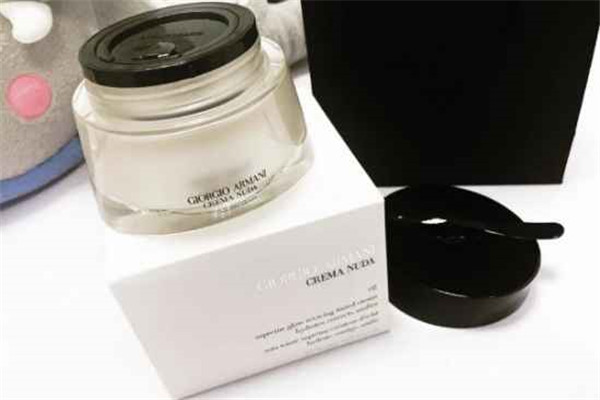 素颜霜的保质期一般是多长时间，素颜霜有什么成分