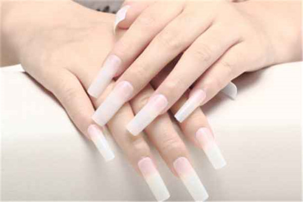 甲片和本甲哪个伤害大，甲片是什么材质的