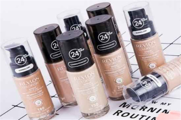 露华浓粉底液适合什么皮肤，露华浓24小时不脱色粉底液