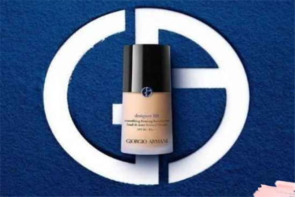 阿玛尼蓝标粉底液色号选择，美容油可以和粉底液一起吗