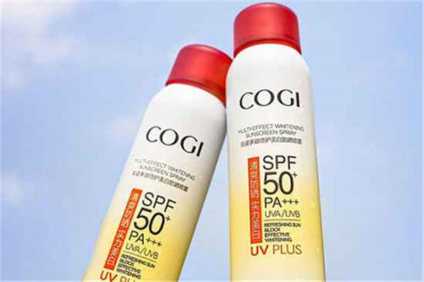 防晒霜和防晒喷雾有什么区别，防晒霜和防晒喷雾可以一起使用吗
