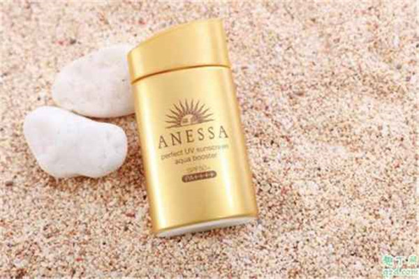 涂完防晒霜为什么黏黏的，防晒霜涂完之后涂什么