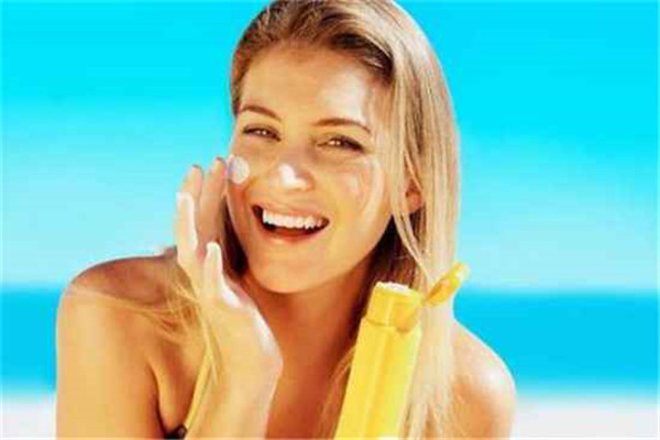 防晒霜可以维持多久，防晒霜对皮肤有伤害吗