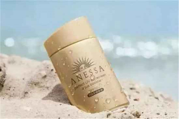 安耐晒防晒霜怎么样，安耐晒会不会闷痘