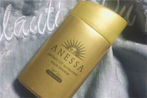 安耐晒防晒霜敏感肌肤可以用吗，用安耐晒过敏了怎么办